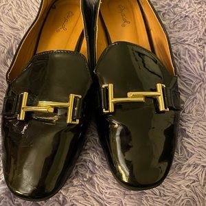 Qupid shiny black flats